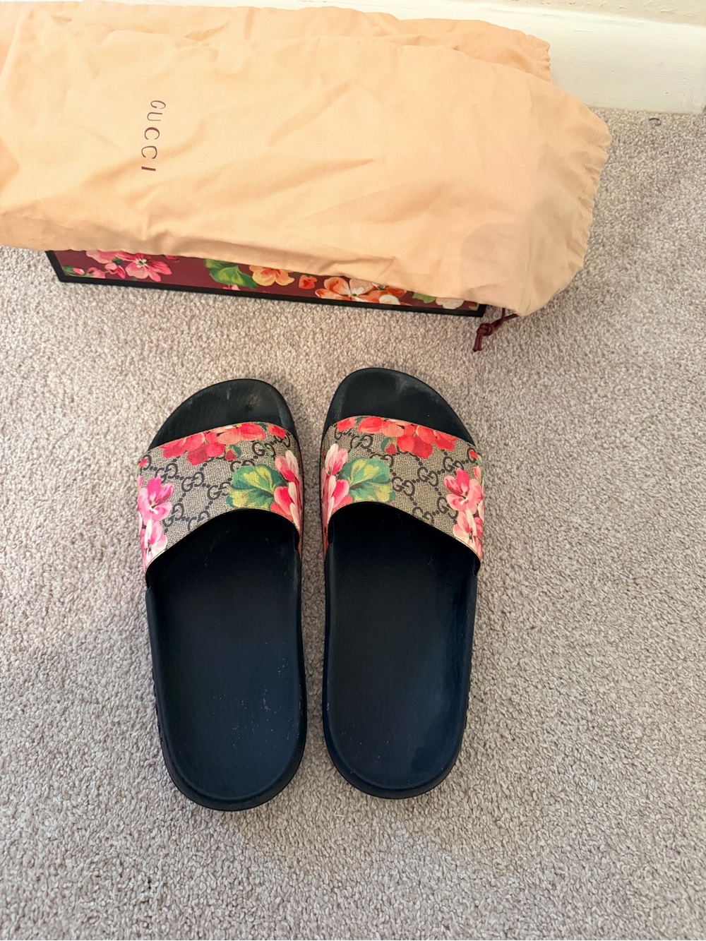 Gucci Bloom Slides – EU Size 38 US size 8 - Picture 5 of 9